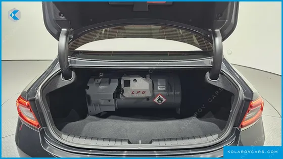 HYUNDAI GRANDEUR 3.0 LPI EXCLUSIVE (RENTAL CAR)