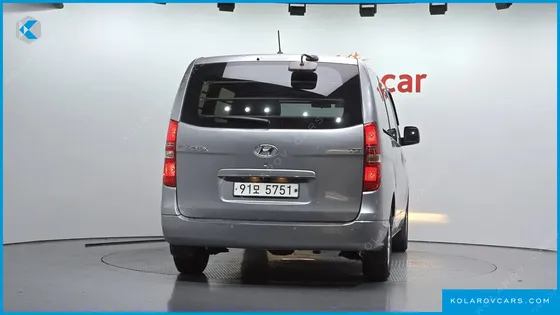 HYUNDAI STAREX 3-SEATER VAN