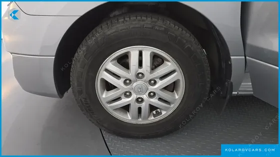 HYUNDAI STAREX 3-SEATER VAN