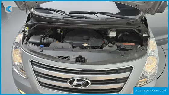 HYUNDAI STAREX 3-SEATER VAN