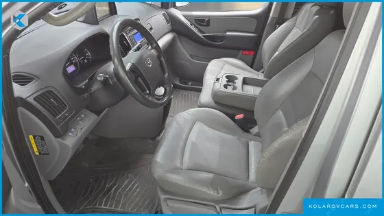 HYUNDAI STAREX 3-SEATER VAN