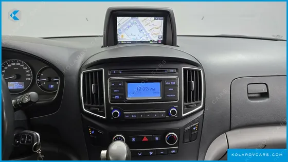 HYUNDAI STAREX 3-SEATER VAN