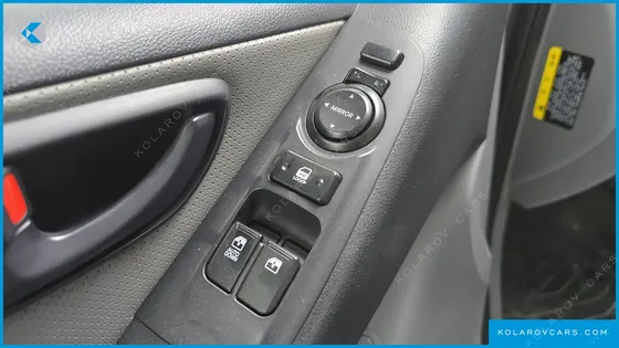 HYUNDAI STAREX 3-SEATER VAN