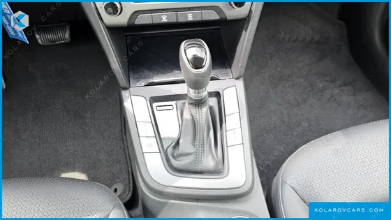 HYUNDAI ELANTRA (AVANTE) 1.6 E-VGT SMART