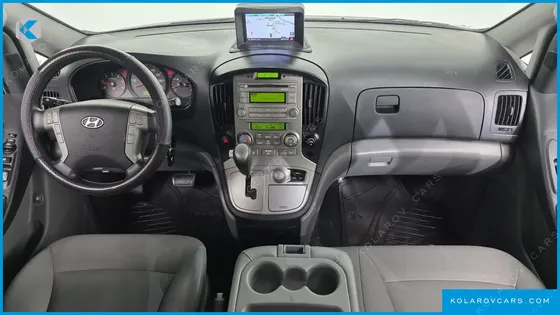 HYUNDAI STAREX 4WD 12-SEATER WAGON