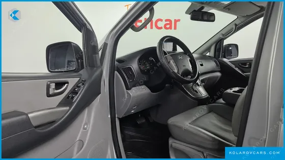 HYUNDAI STAREX 4WD 12-SEATER WAGON