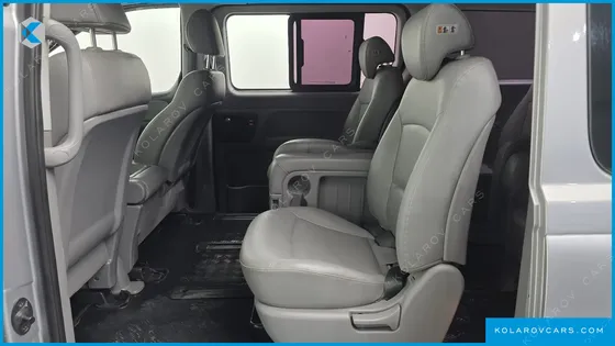 HYUNDAI STAREX 4WD 12-SEATER WAGON