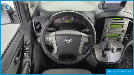 HYUNDAI STAREX 4WD 12-SEATER WAGON