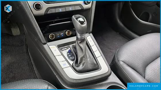 HYUNDAI ELANTRA (AVANTE) 1.6 GDI VALUE PLUS