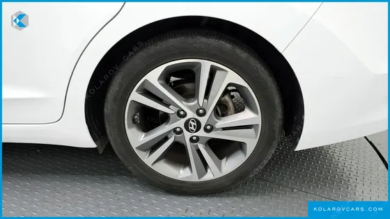 HYUNDAI ELANTRA (AVANTE) 1.6 GDI VALUE PLUS