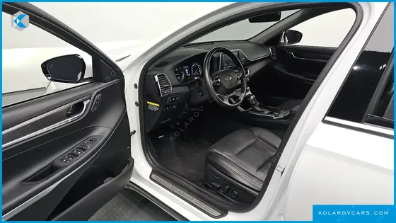 HYUNDAI GRANDEUR 2.2 DIESEL PREMIUM