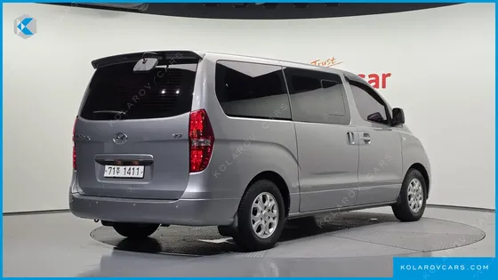 HYUNDAI STAREX 12-SEATER WAGON
