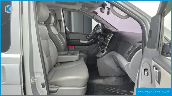 HYUNDAI STAREX 12-SEATER WAGON