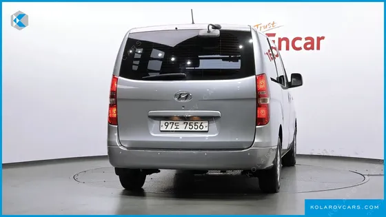 HYUNDAI STAREX 3-SEATER VAN
