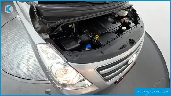 HYUNDAI STAREX 3-SEATER VAN