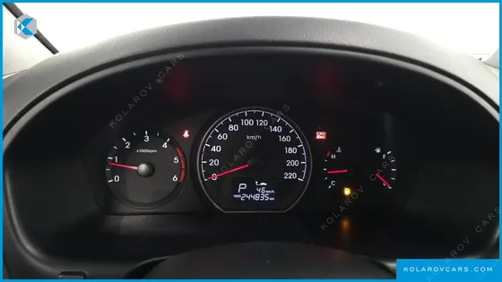 HYUNDAI STAREX 3-SEATER VAN