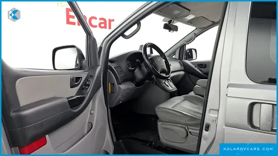 HYUNDAI STAREX 3-SEATER VAN