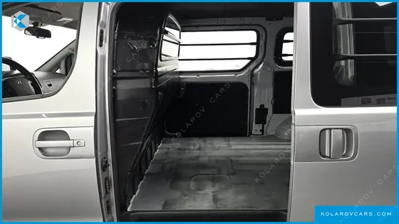 HYUNDAI STAREX 3-SEATER VAN