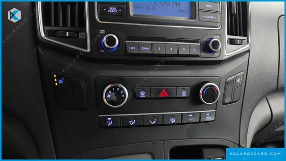 HYUNDAI STAREX 3-SEATER VAN