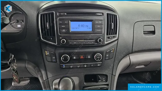 HYUNDAI STAREX 12-SEATER WAGON