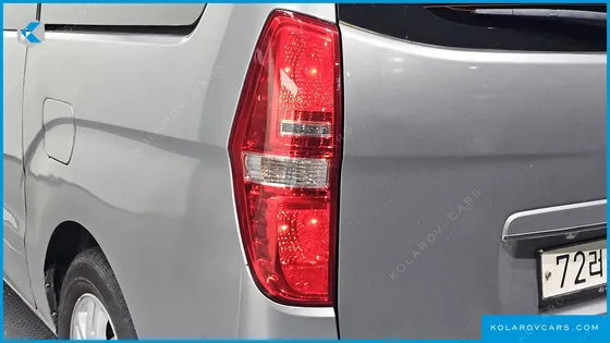 HYUNDAI STAREX 12-SEATER WAGON