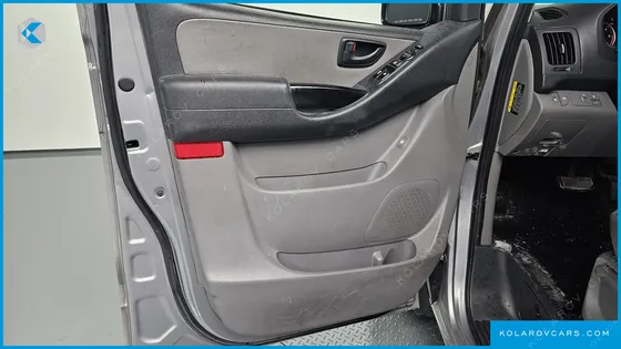HYUNDAI STAREX 12-SEATER WAGON