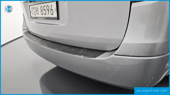 HYUNDAI STAREX 12-SEATER WAGON