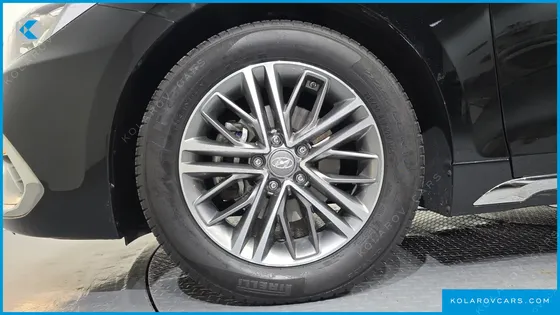 HYUNDAI GRANDEUR 3.0 LPI MODERN (RENTAL CAR)
