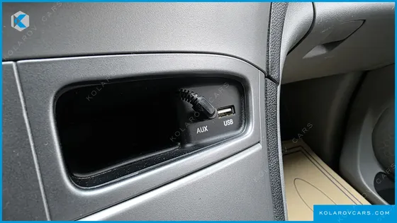 HYUNDAI STAREX GUARD CAR OF CHILDREN