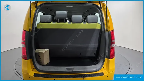 HYUNDAI STAREX GUARD CAR OF CHILDREN