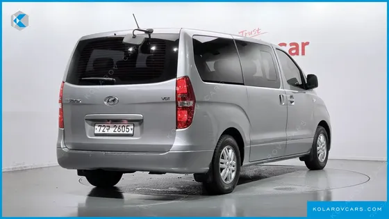 HYUNDAI STAREX 12-SEATER WAGON