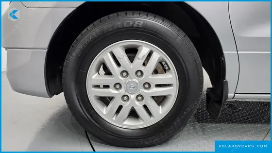 HYUNDAI STAREX 12-SEATER WAGON