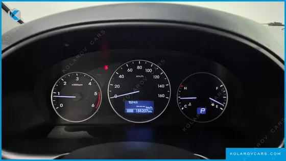 HYUNDAI STAREX 12-SEATER WAGON