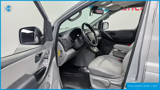 HYUNDAI STAREX 12-SEATER WAGON