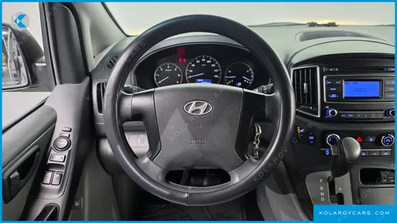 HYUNDAI STAREX 12-SEATER WAGON
