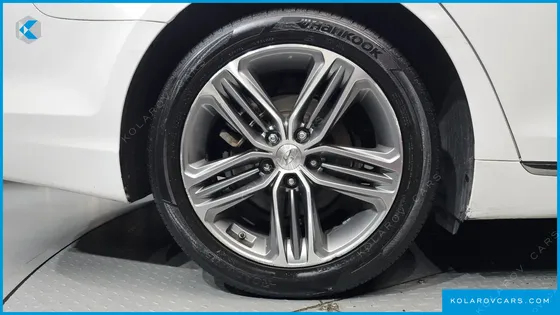 HYUNDAI GRANDEUR 3.0 LPI MODERN (RENTAL CAR)