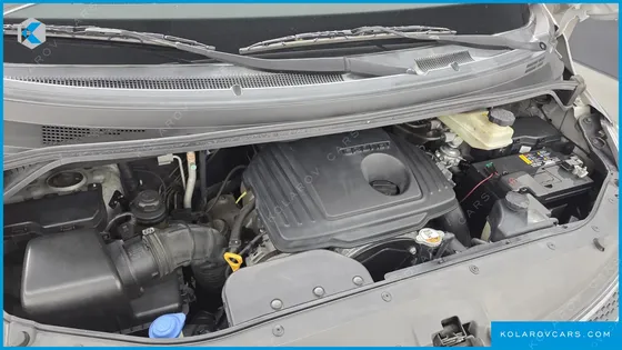 HYUNDAI STAREX 12-SEATER WAGON