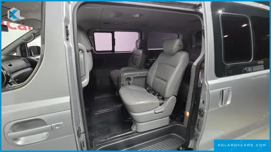 HYUNDAI STAREX 12-SEATER WAGON