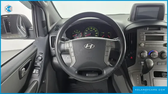 HYUNDAI STAREX 12-SEATER WAGON