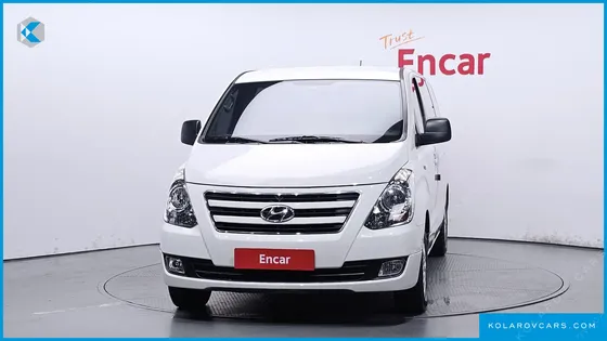 HYUNDAI STAREX 5-SEATER VAN