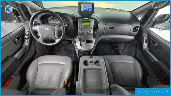 HYUNDAI STAREX 12-SEATER WAGON