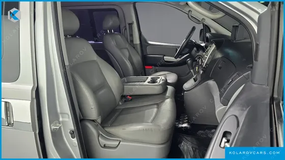 HYUNDAI STAREX 12-SEATER WAGON