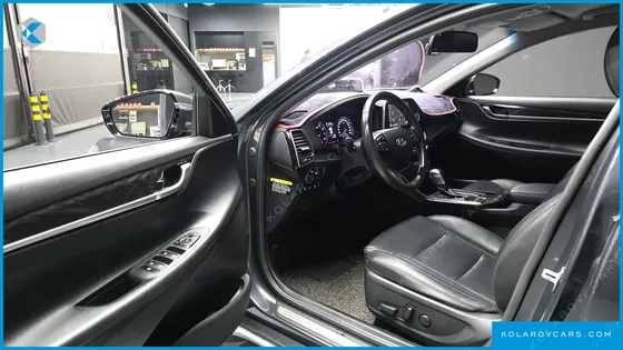 HYUNDAI GRANDEUR 2.4 MODERN BASIC (RENTAL CAR)