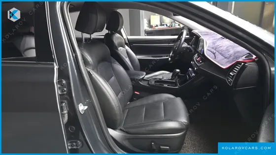 HYUNDAI GRANDEUR 2.4 MODERN BASIC (RENTAL CAR)