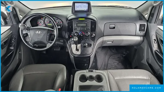 HYUNDAI STAREX 4WD 12-SEATER WAGON