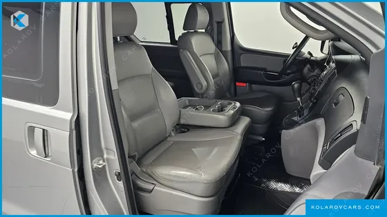 HYUNDAI STAREX 4WD 12-SEATER WAGON