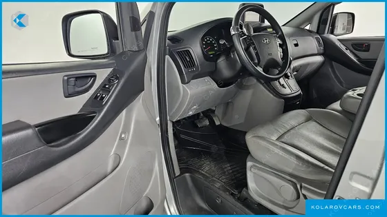 HYUNDAI STAREX 4WD 12-SEATER WAGON