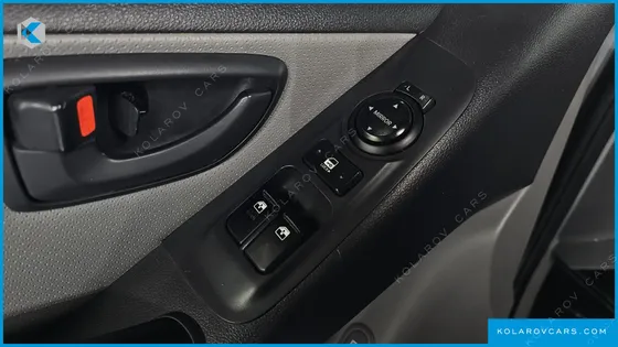 HYUNDAI STAREX 4WD 12-SEATER WAGON