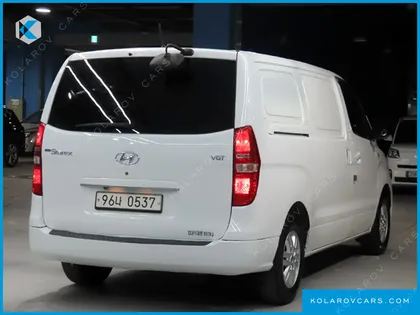 HYUNDAI STAREX 3-SEATER VAN