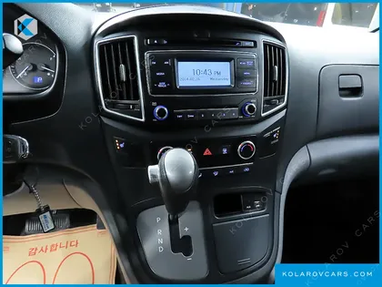 HYUNDAI STAREX 3-SEATER VAN